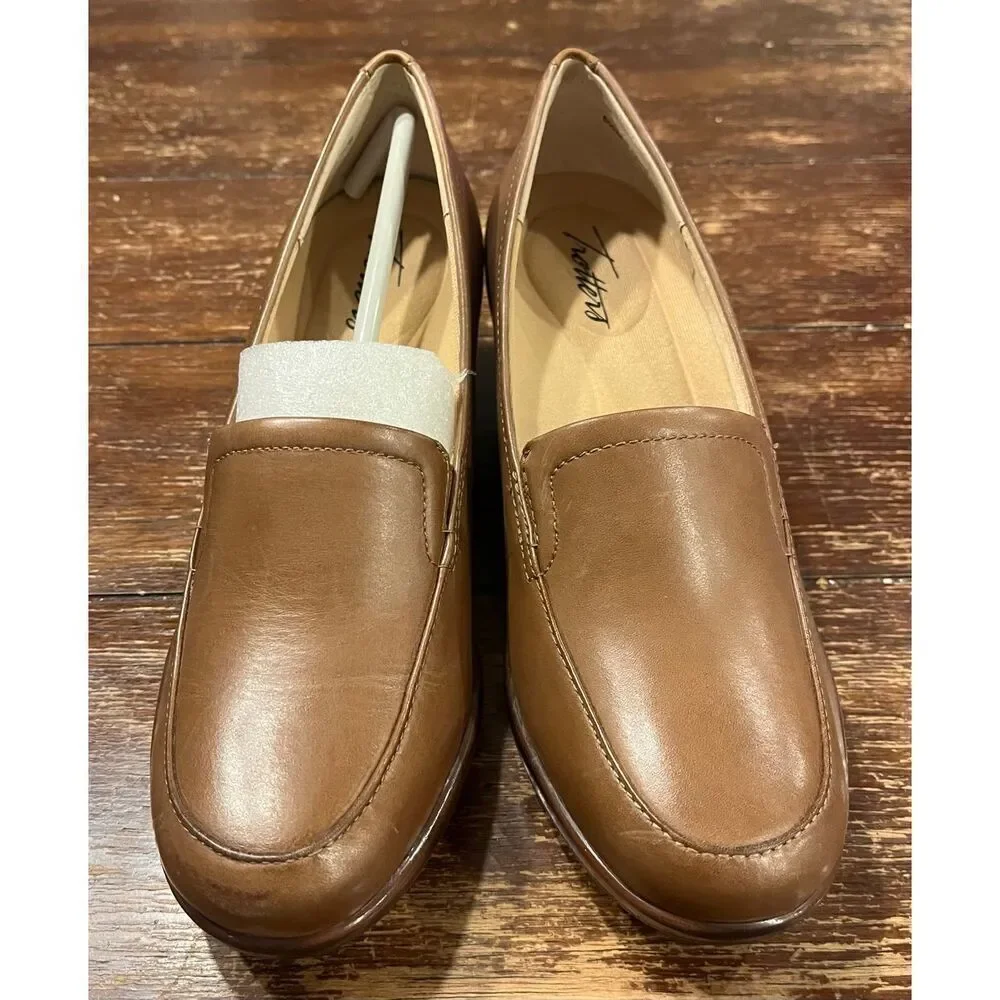 Trotters Marche slip-on wedge loafers in leather Size 6.5